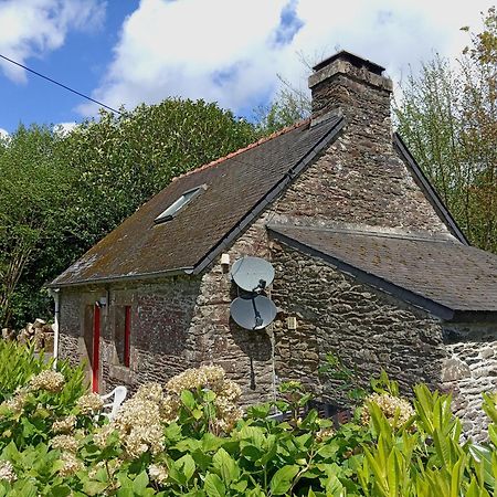 Character Breton Cottage การ์เอ-ปลูแกร์ ภายนอก รูปภาพ
